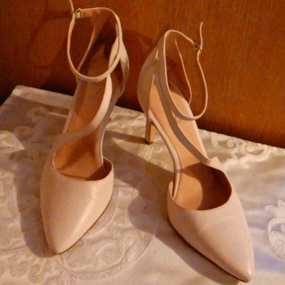 (1)27 EDIT HEELS